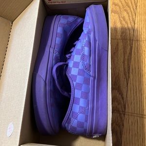Vans authentic checkerboard skate shoe in electric purple size 5.5 women